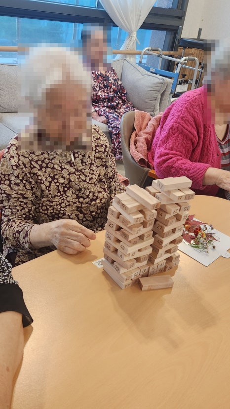 5d338000097654c14043fc44ab389a77_1762412119_0991.jpg